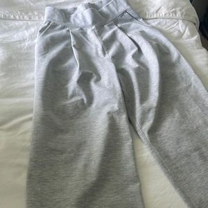 Lululemon🍋 size 6